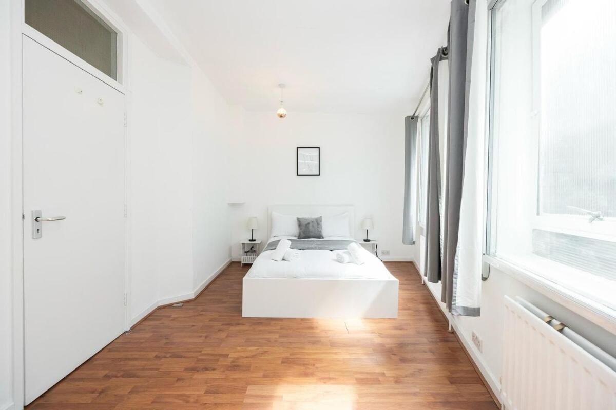 Spacious 1br Steps From Bridge & The Shard London