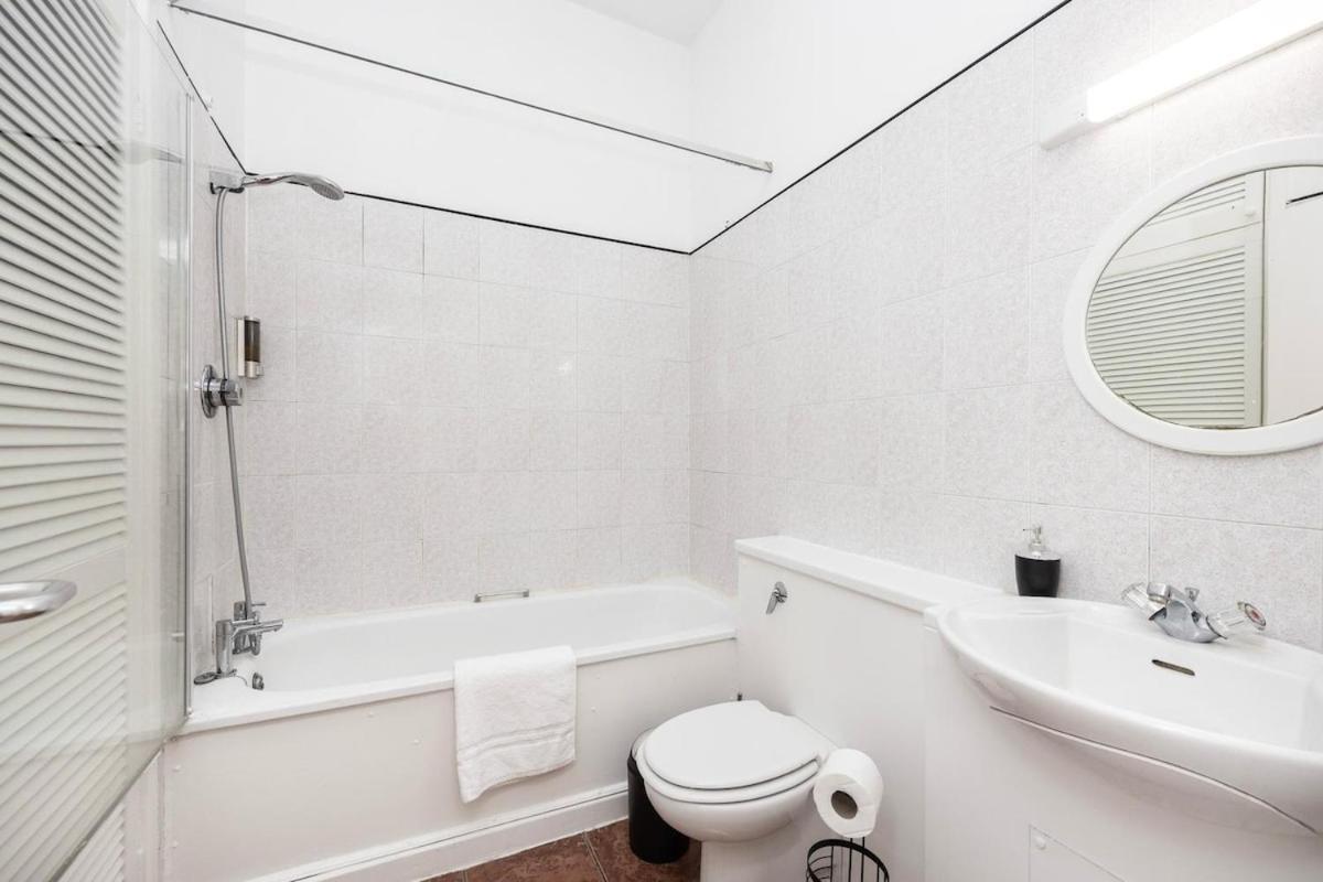 Spacious 1br Steps From Bridge & The Shard Apartment